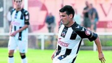 <b>POLIVALENTE. </b>La pasada temporada Diego Reyes actuó tanto de lateral zurdo como de extremo.