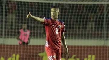 Gabriel juega como centro delantero. En su momento fue considerado una joyita de Panamá, por lo que hizo pruebas con el Manchester United. Actualmente milita en el Huachipato de la Primera División de Chile y con selección registra 15 goles en 70 partidos.