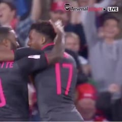 ¡Se estrenó Lacazette! Debuta con el Arsenal y marca a los 15'
