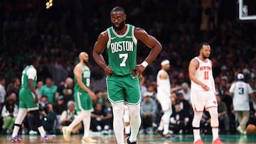 Jaylen Brown, alero de Boston Celtics, reacciona en una jugada ante New York Knicks en el segundo partido de la semifinal de la Conferencia Este.