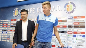 Iv&aacute;n Alejo, durante su presentaci&oacute;n con el Getafe.