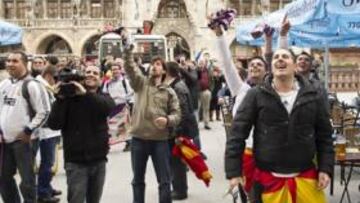 <b>FIESTA EN MÚNICH. </b>Madridistas llenaron ayer por la mañana la Marienplatz, uno de los lugares más emblemáticos de la ciudad.