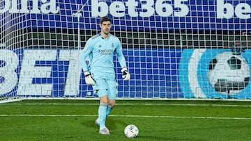 Courtois jugará hoy su partido 100 con el Real Madrid.