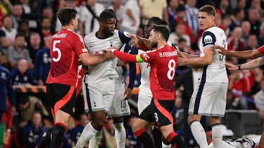 Momento de la final de la Europa League entre el Manchester United y el Tottenham.