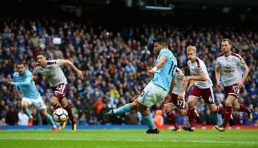 Aguero equals Man City scoring record