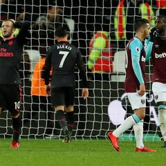 Alexis y Arsenal extravían el rumbo: tercer duelo sin ganar