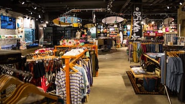 Tienda Boardriders en Coolangatta. A partir de este mes de diciembre, El Corte Ingl&eacute;s de Puerta del Sol de Madrdid tambi&eacute;n tendr&aacute; una planta dedicada a las marcas del grupo: Quiksilver, Roxy, Billbaong, DC, Element, RVCA...