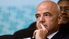 FIFA President Gianni Infantino gestures during the Colombia 2016 FIFA Futsal World Cup third place match between Iran and Portugal at the Coliseo El Pueblo stadium, in Cali, Colombia on October 1, 2016. / AFP PHOTO / LUIS ROBAYO