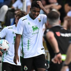 A Jeremy le salen novias en Segunda