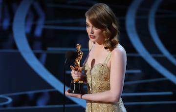 Emma Stone tras recibir el Oscar a Mejor Actriz Principal