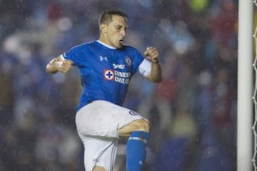 En el Apertura 2010 el 'Chaco' Giménez anotó el tanto que rompió con siete años y 16 partidos de liga de hegemonía americanista sobre los celestes en el Clásico Joven. El encuentro de la Jornada 10 que culminó 1-0 en favor de Cruz Azul.