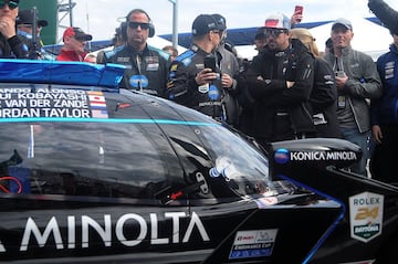 El piloto español logra su primera victoria en Estados Unidos con la marca Cadillac tras tres turnos excepcionales en una carrera que se vio interrumpida por la lluvia.