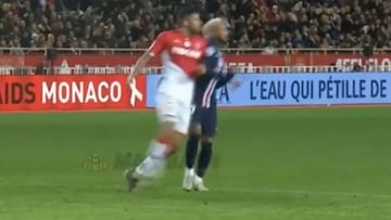 El empuj&oacute;n de Marip&aacute;n que hizo estallar a Neymar en Francia