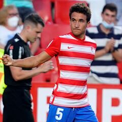 El Granada se lleva su Trofeo ante un Málaga que dio buena imagen