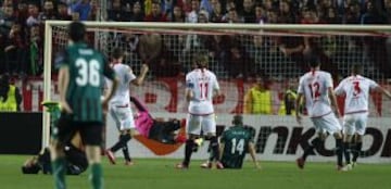 0-2. Salva Sevilla anota el segundo tanto.