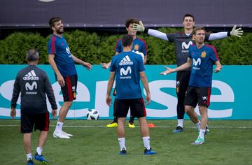 Gerard Piqué, Odriozola, Kepa Arrizabalaga y Monreal.