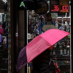 Un hombre va a recoger el premio de lotería de 44,000 euros, tropieza con 88,000: