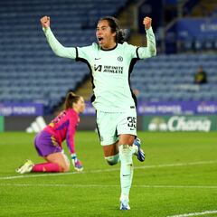 Mayra Ramírez y un golazo en goleada de Chelsea ante Leicester