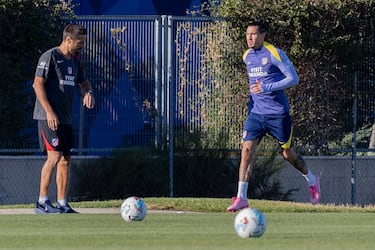 ¿Por qué no juegan Almada, Cardoso y Giménez? Plazos de lesión y cuándo volverán a estar disponibles