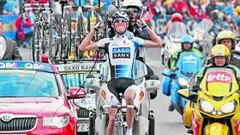 'Purito' hace podio y Andy Schleck vence