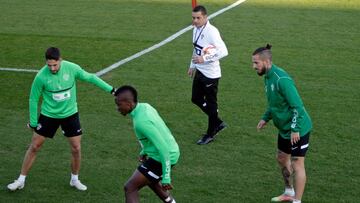 Francisco toma el mando