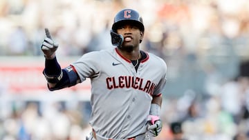 Angel Martínez y Luis Leandro Ortiz lucieron para que la novena de Cleveland venciera a la de New York en el Yankee Stadium.