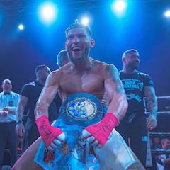 Rafael Acosta, nuevo campeón EBU Silver del peso ligero