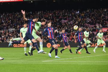 Gran ocasión del jugador del Getafe Juanmi Latasa que finalmente detuvo Ter Stegen. 