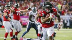 Devonta Freeman, RB de Atlanta Falcons, aplast&oacute; a los Texans. 