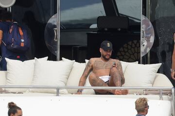 Las fotos de Neymar en Ibiza que suscitan comentarios