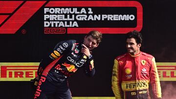 Verstappen y Sainz en el podio de Italia.