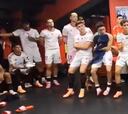 Esto pasó en el camarín del Sevilla antes de golear al Barça: suma tres millones de visitas