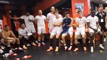 Esto pasó en el camarín del Sevilla antes de golear al Barça: suma tres millones de visitas