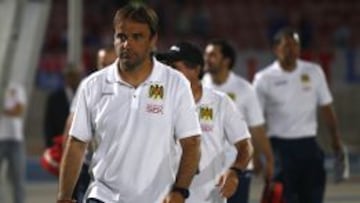 José Luis Sierra llegará al Monumental con su ayudante técnico Pedro Reyes.