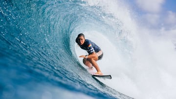 HALEIWA, HAWAII - JANUARY 30: Two-time WSL Champion Tyler Wright of Australia surfs in Heat 5 of the Opening Round at the Billabong Pro Pipeline on January 30, 2022 in Haleiwa, Hawaii. (Photo by Brent Bielmann/World Surf League)