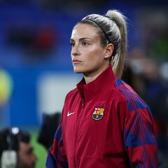 Alexia, intervenida con éxito de la rodilla