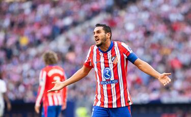 Atlético de corazón, el canterano  lleva todo al vida en el equipo de sus amores, más de 13 años. Capitán de raza y veteranía, cuando él no está le cede el brazalete a Jan Oblak.