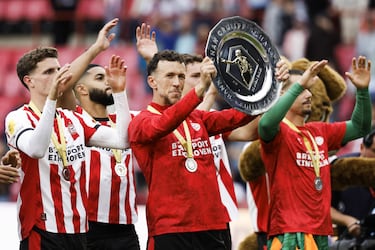 Moro y Yarek dan color a la Eredivisie