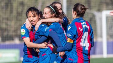 La delantera mexicana sigue en la lucha por el título del Pichichi en la Liga Iberdrola, además de apoyar a su equipo para seguir como terceras del campeonato.