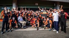 El equipo oficial KTM .