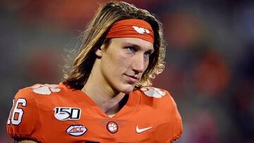 El pasador de Clemson, quien apunta a ser una de las joyas en el Draft 2021, aseguró que es más conveniente jugar en 2020 por la seguridad de los atletas.