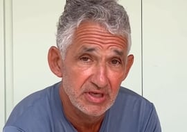 Tim Spector, experto en microbiota: “Los bebedores de café tienen un microbioma intestinal más diverso que los no bebedores”