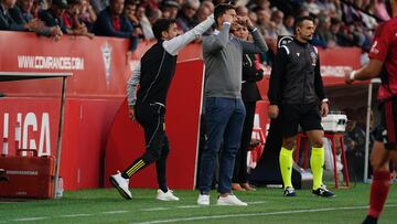 Lisci pide cabeza a sus jugadores durante el choque ante el Espanyol.
