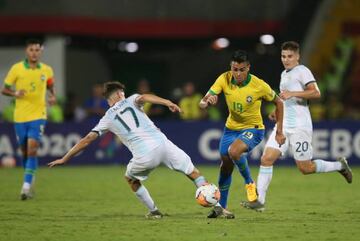 Reinier in action with Argentina's Tomas Belmonte the South American Olympic Qualifiers.