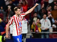 Sorloth celebra uno de sus dos goles ante el Athletic.