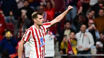 Sorloth celebra uno de sus dos goles ante el Athletic.