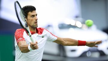 Djokovic vapulea a Zverev, pasa a la final y ya es número dos