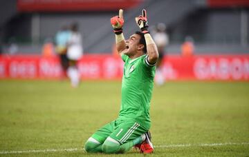 Egypt's goalkeeper Essam El-Hadary