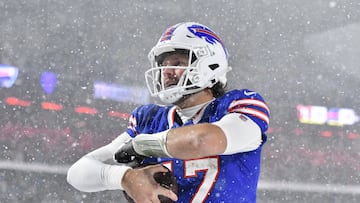 El quarterback de 28 años y la franquicia de Búfalo viven un gran momento en la temporada actual. Los Bills lideran la AFC Este y sellaron su boleto a Playoffs.