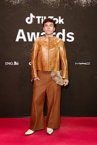 Raúl Otero posa en la alfombra roja de los 'Premios TikTok 2025'. 
 
  
 
